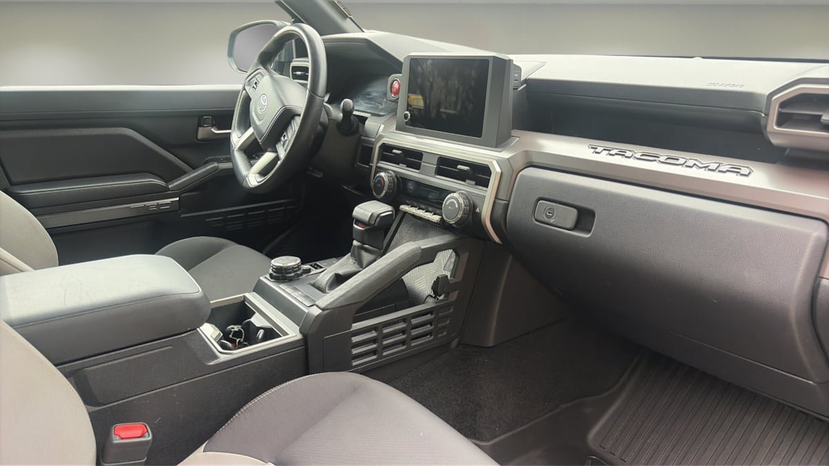 Used 2024 Toyota Tacoma TRD Off-Road AWD/4WD image 10