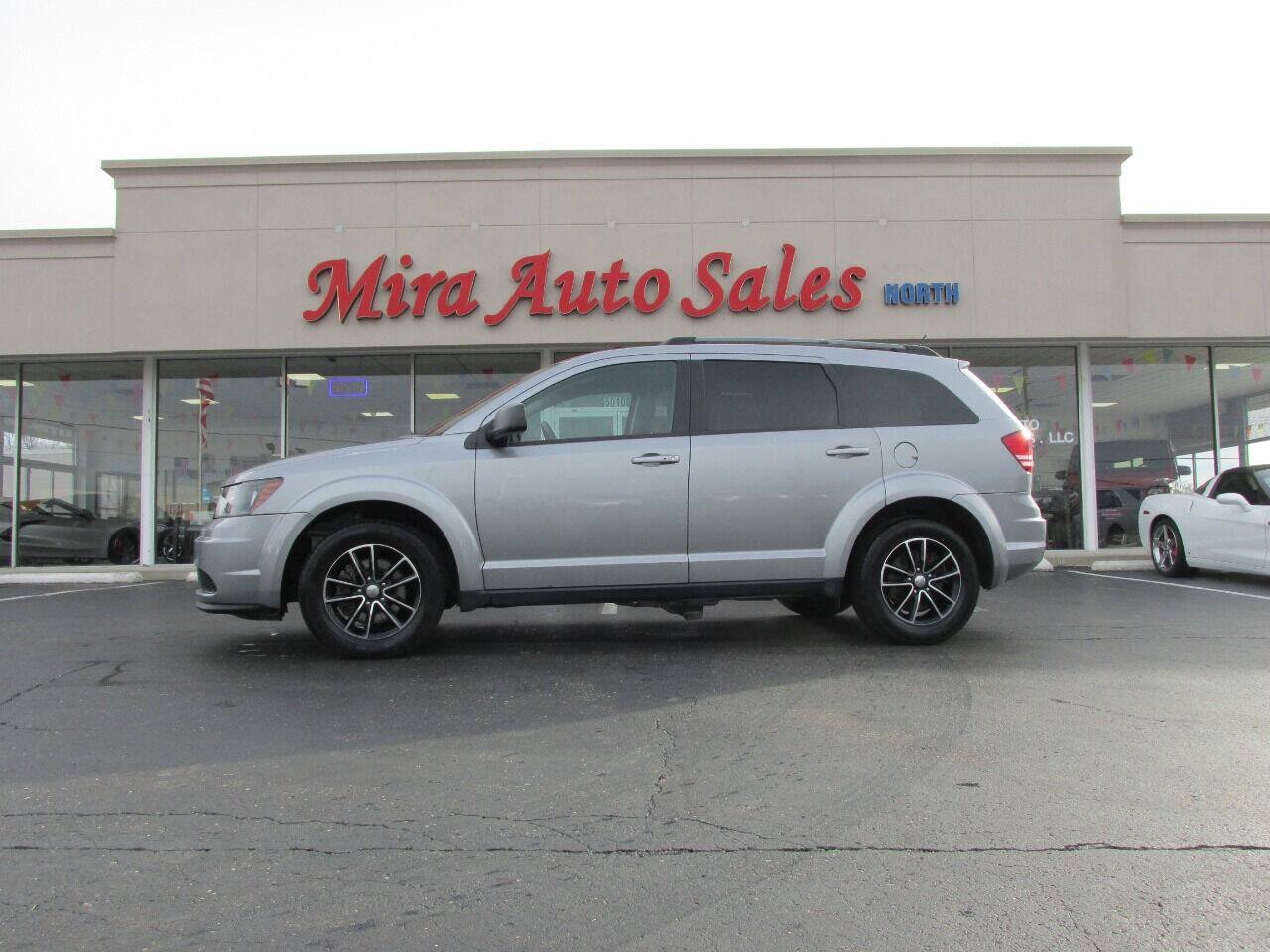 Used 2017 Dodge Journey SE w/ Flexible Seating Group FWD image 4