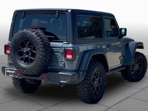 Used 2025 Jeep Wrangler Sport AWD/4WD image 11