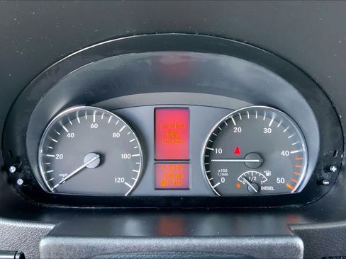 Used 2018 Mercedes-Benz Sprinter 2500 image 24