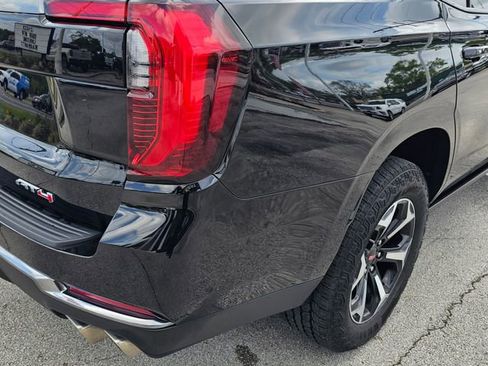 Used 2025 GMC Yukon AT4 w/ AT4 Premium Package image 13