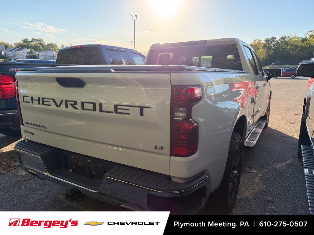 Certified 2022 Chevrolet Silverado 1500 LT w/ Z71 Off-Road Package AWD/4WD image 2