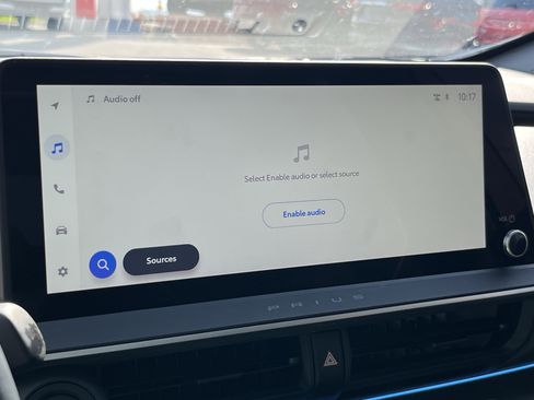 Used 2024 Toyota Prius XLE image 28