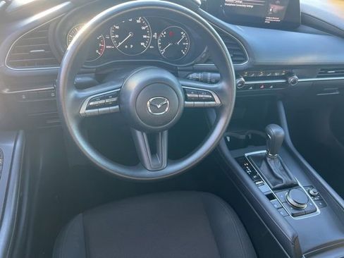 Certified 2022 MAZDA MAZDA3 s image 36