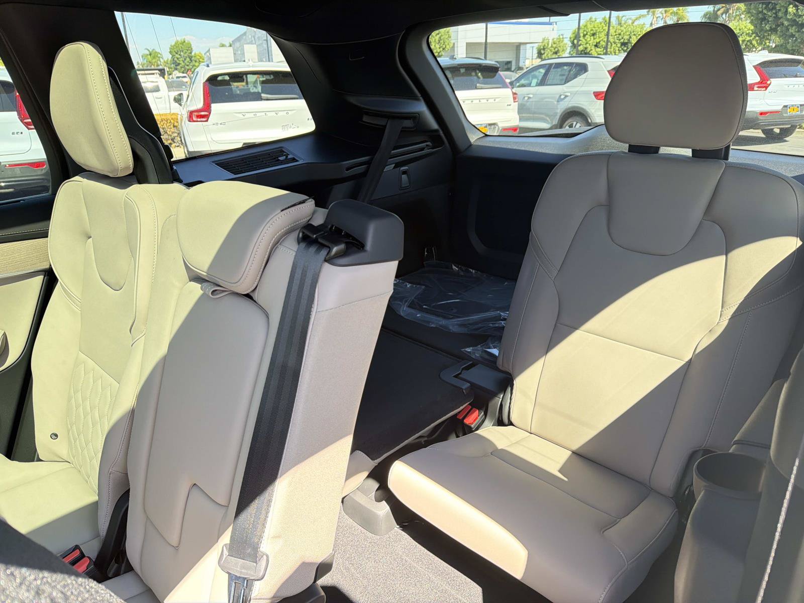 New 2027 Volvo XC90 B6 Plus AWD/4WD image 18