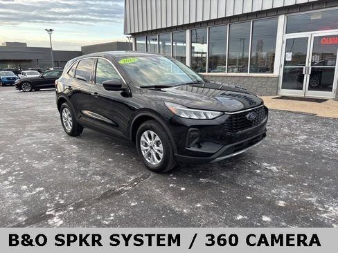 Used 2023 Ford Escape Active w/ Tech Pack #2 image 1