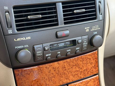 Used 2005 Lexus LS 430 RWD image 25