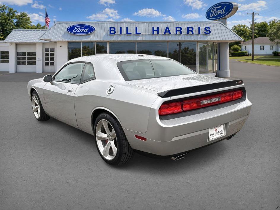 Used 2009 Dodge Challenger SRT8 w/ SRT Option Group II RWD image 8