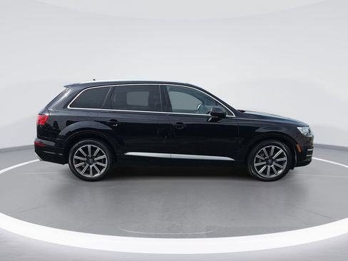 Used 2017 Audi Q7 3.0T Prestige w/ Prestige Package AWD/4WD image 2