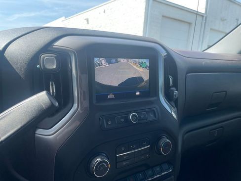 Used 2021 Chevrolet Silverado 1500 Custom image 17