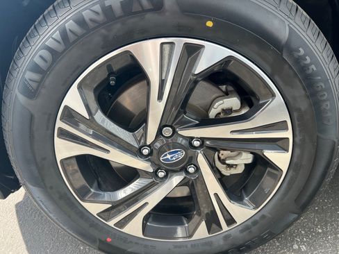 Certified 2024 Subaru Crosstrek 2.0i Premium AWD/4WD image 10