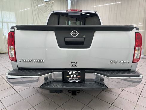Used 2018 Nissan Frontier SV AWD/4WD image 6