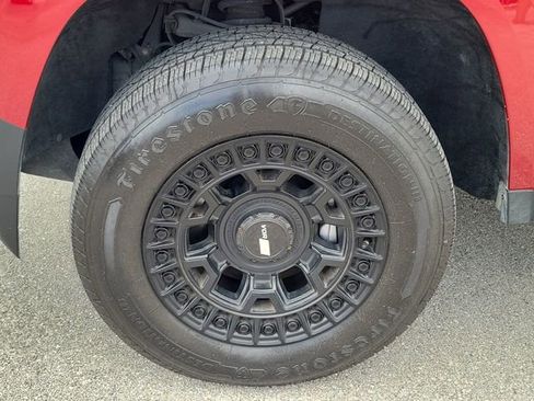 Used 2024 Chevrolet Colorado W/T image 6