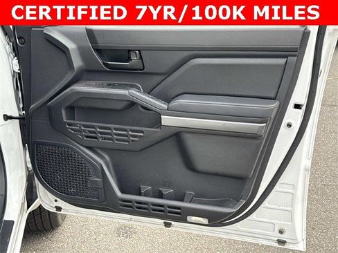 Used 2024 Toyota Tacoma SR5 image 8