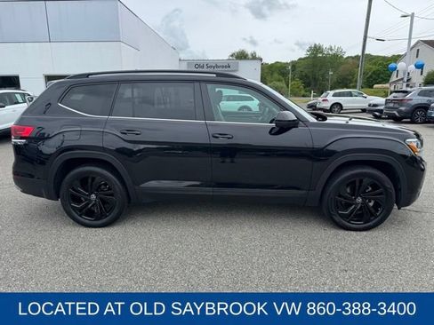 Certified 2023 Volkswagen Atlas SE w/ Black Wheel Package AWD/4WD image 4
