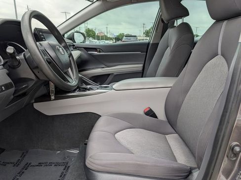 Used 2023 Toyota Camry LE FWD image 23