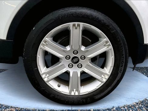 Used 2013 Land Rover Range Rover Evoque Pure Premium image 8