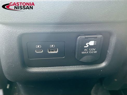 Used 2024 Nissan Pathfinder Platinum w/ Cargo Package image 34