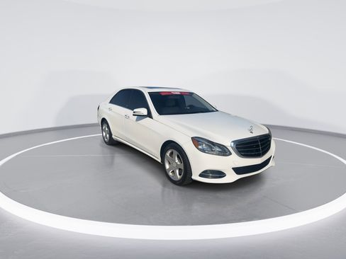 Used 2015 Mercedes-Benz E 350 Sedan image 2