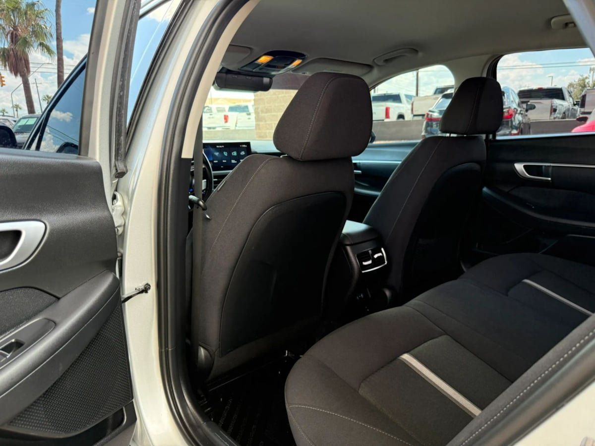 Used 2025 Hyundai Sonata SEL FWD image 41