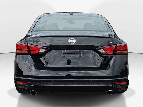 Used 2024 Nissan Altima 2.5 SL FWD image 5