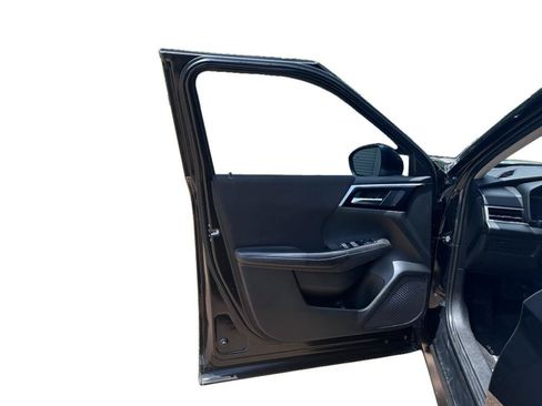 Used 2024 Mitsubishi Outlander ES FWD image 6