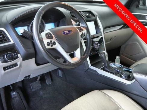 Used 2014 Ford Explorer Limited w/ Equipment Group 301A AWD/4WD image 3