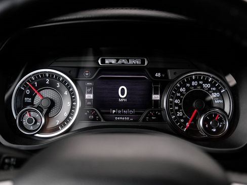 Used 2021 RAM 1500 Laramie image 29