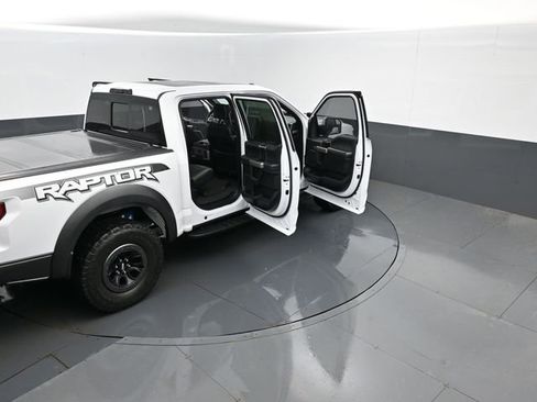 Used 2018 Ford F150 Raptor w/ Equipment Group 802A Luxury image 29