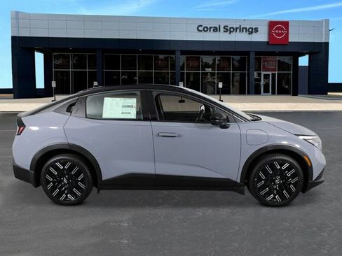 New 2026 Nissan Leaf Platinum+ w/ Cargo Package (Platinum+) FWD image 6