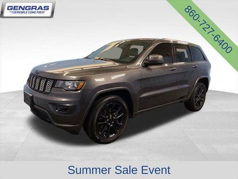 Certified 2021 Jeep Grand Cherokee Laredo X AWD/4WD image 3