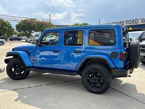 Used 2021 Jeep Wrangler Unlimited Sahara image 11