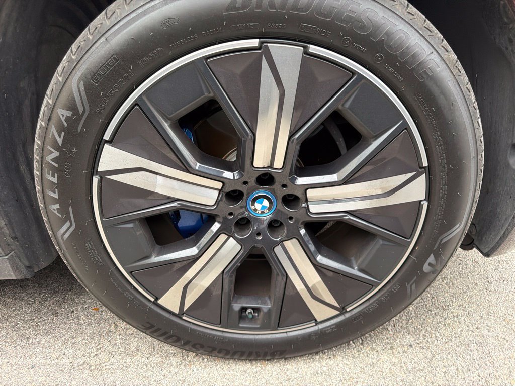Certified 2024 BMW iX xDrive50 w/ Sport Package AWD/4WD image 5