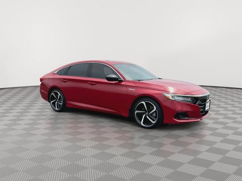 Used 2022 Honda Accord Sport image 2