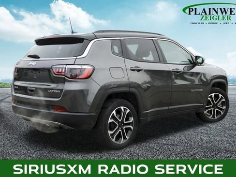 Used 2023 Jeep Compass Limited image 3