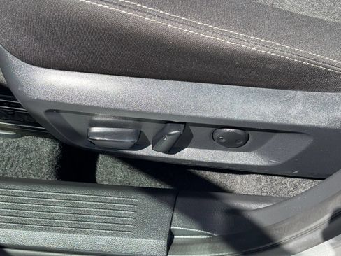 Used 2025 Nissan Rogue SV AWD/4WD image 21