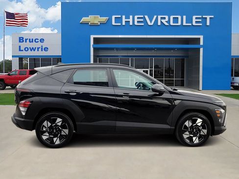 Used 2025 Hyundai Kona SEL FWD image 6