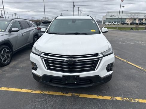 Used 2023 Chevrolet Traverse LT image 8