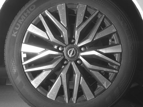 Used 2025 Nissan Altima 2.5 SV image 15