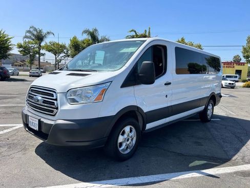 Used 2017 Ford Transit 350 XLT image 3