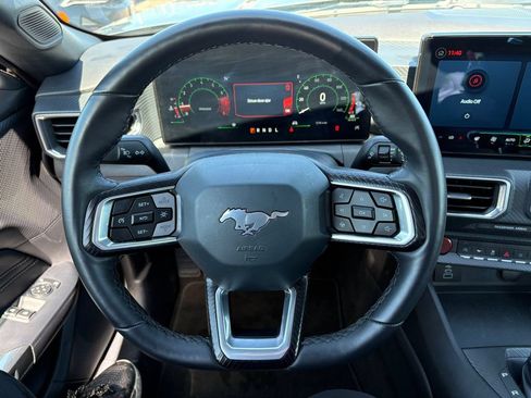 Used 2026 Ford Mustang Premium RWD image 28