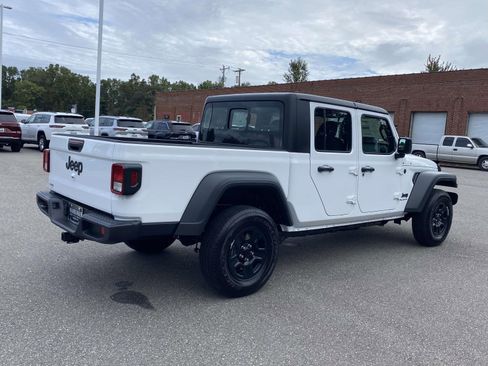 New 2025 Jeep Gladiator Sport image 8