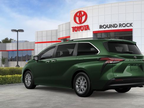 New 2026 Toyota Sienna XLE image 6