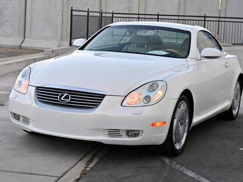 Used 2003 Lexus SC 430 Convertible RWD image 3