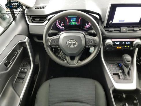 Used 2024 Toyota RAV4 LE AWD/4WD image 26