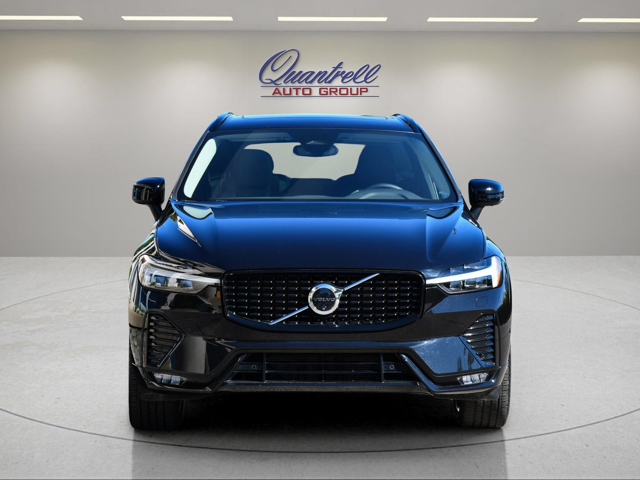 Certified 2024 Volvo XC60 B5 Plus w/ Protection Package Premier AWD/4WD image 9