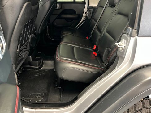 Used 2018 Jeep Wrangler Unlimited Rubicon image 21