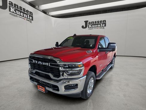 Used 2026 RAM 2500 Big Horn AWD/4WD image 7
