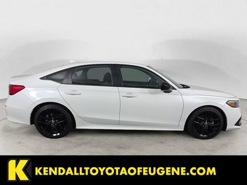 Used 2024 Honda Civic Sport image 4