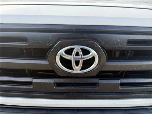 Used 2017 Toyota Tacoma SR RWD image 29